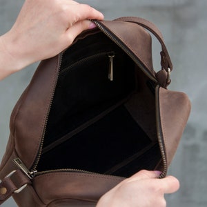 Woman Vintage Brown Leather Crossbody Bag Zipper Minimalist Shoulder Bag with Personalization image 8