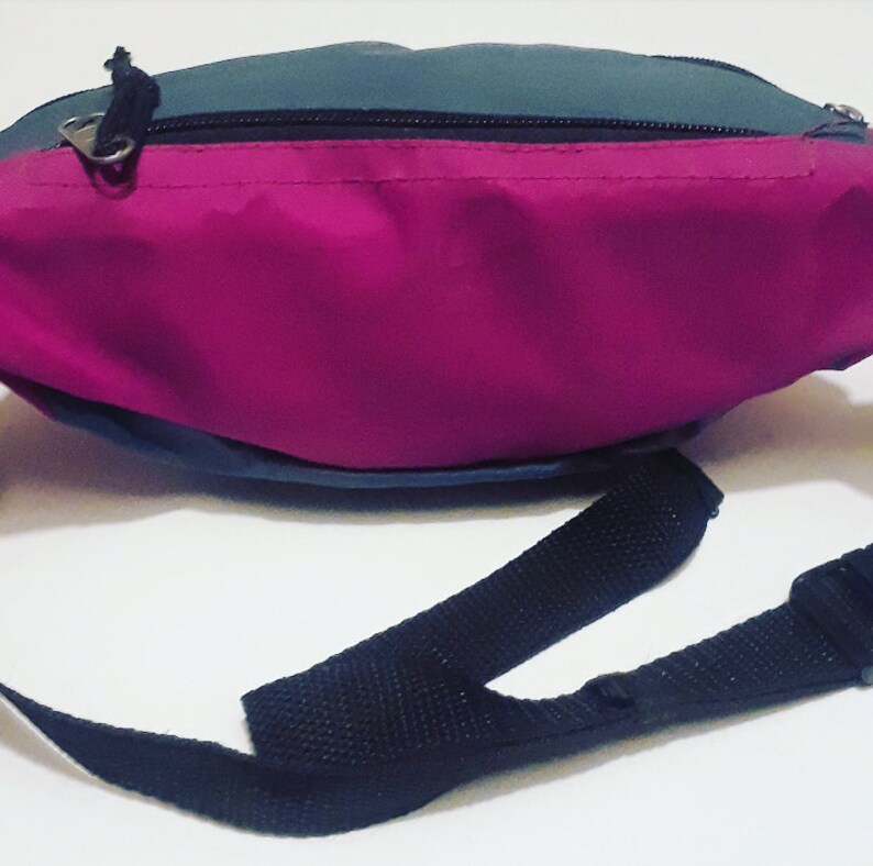 Fanny pack bum bag hip pouch apparel accessories storage organize outdoor sports activewear fashion style retro purple 80s 1980s 90s 1990s