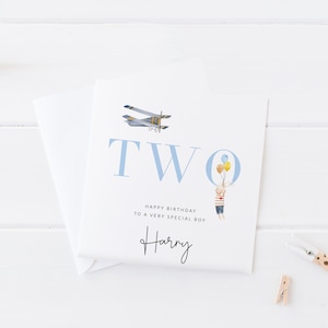 Carte personnalisée pour 2e anniversaire | Carte d'anniversaire personnalisée pour enfants | Cadeau d'anniversaire | Carte d'anniversaire pour tout-petit | Deux ans | Avion | Confortable