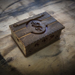 Legends of Runeterra Bilgewater chest, Legends of Runeterra handmade box, Wooden stash box, Bilgewater handmade box, Jewelry box