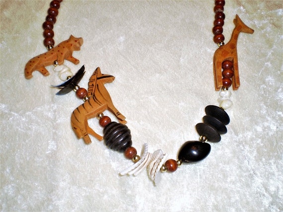 Vintage Hand Carved African Animal and Beaded Nec… - image 2