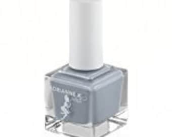 ADRIANNE K, Nontoxic 10 Free Glossy Light Gray Nail Polish, Heart of Steel! Quick Dry. Vegan, .51 Fl Oz