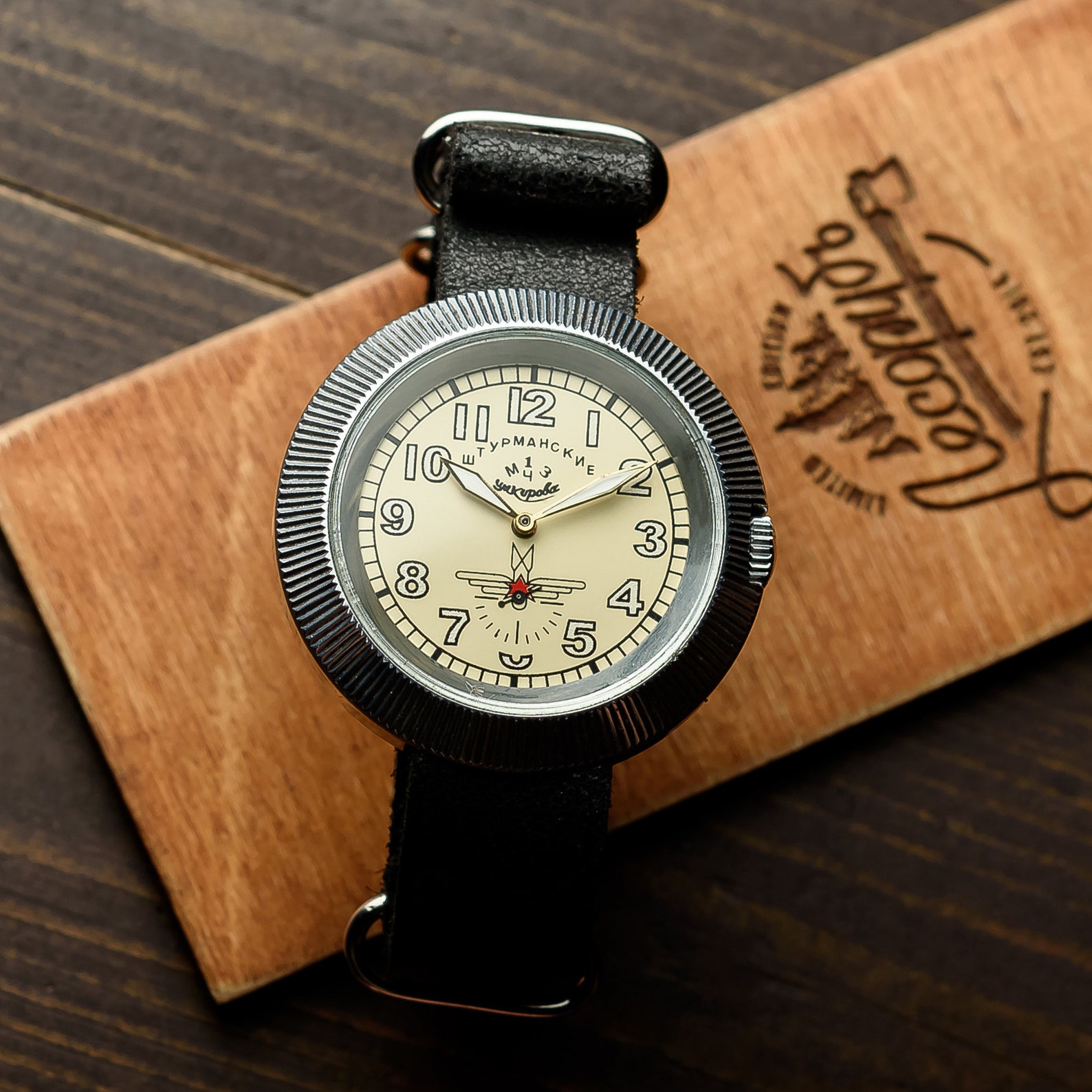 Механические часы зим. Часы zim ussr. Зим 2602 победа. Механические часы зим штурманские. Наручные часы zim ссср.