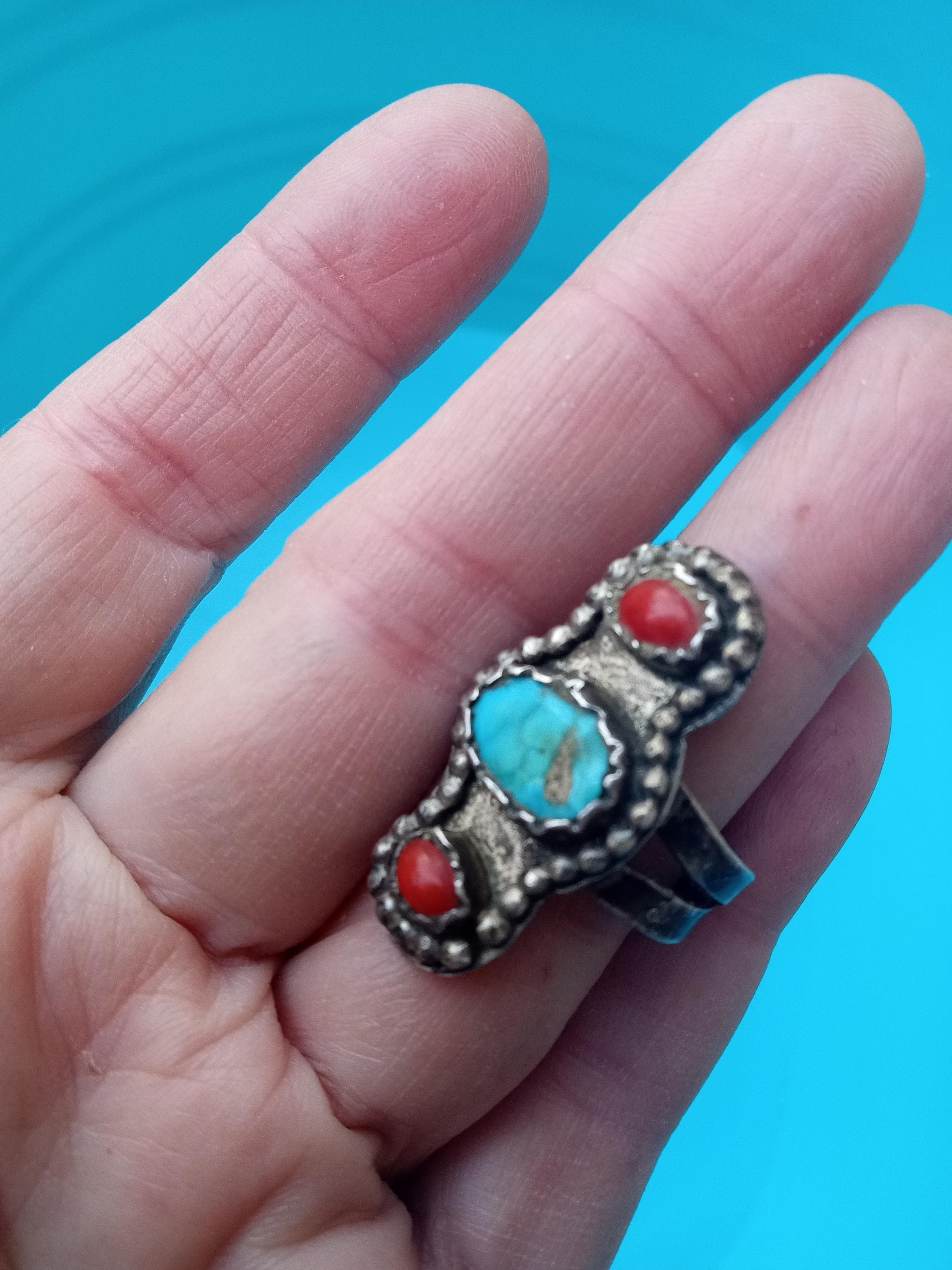 Old Pawn large turquoise coral ring scallop set with bead trim Native American Navajo Navaho size 6.5