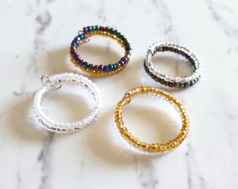 Dainty Layered two tone seed bead memory wire ring , Silver Gold Rainbow Frost , Size Adjustable : Small = US6 ~ US8, Big = US8 1/2~US10 1/2