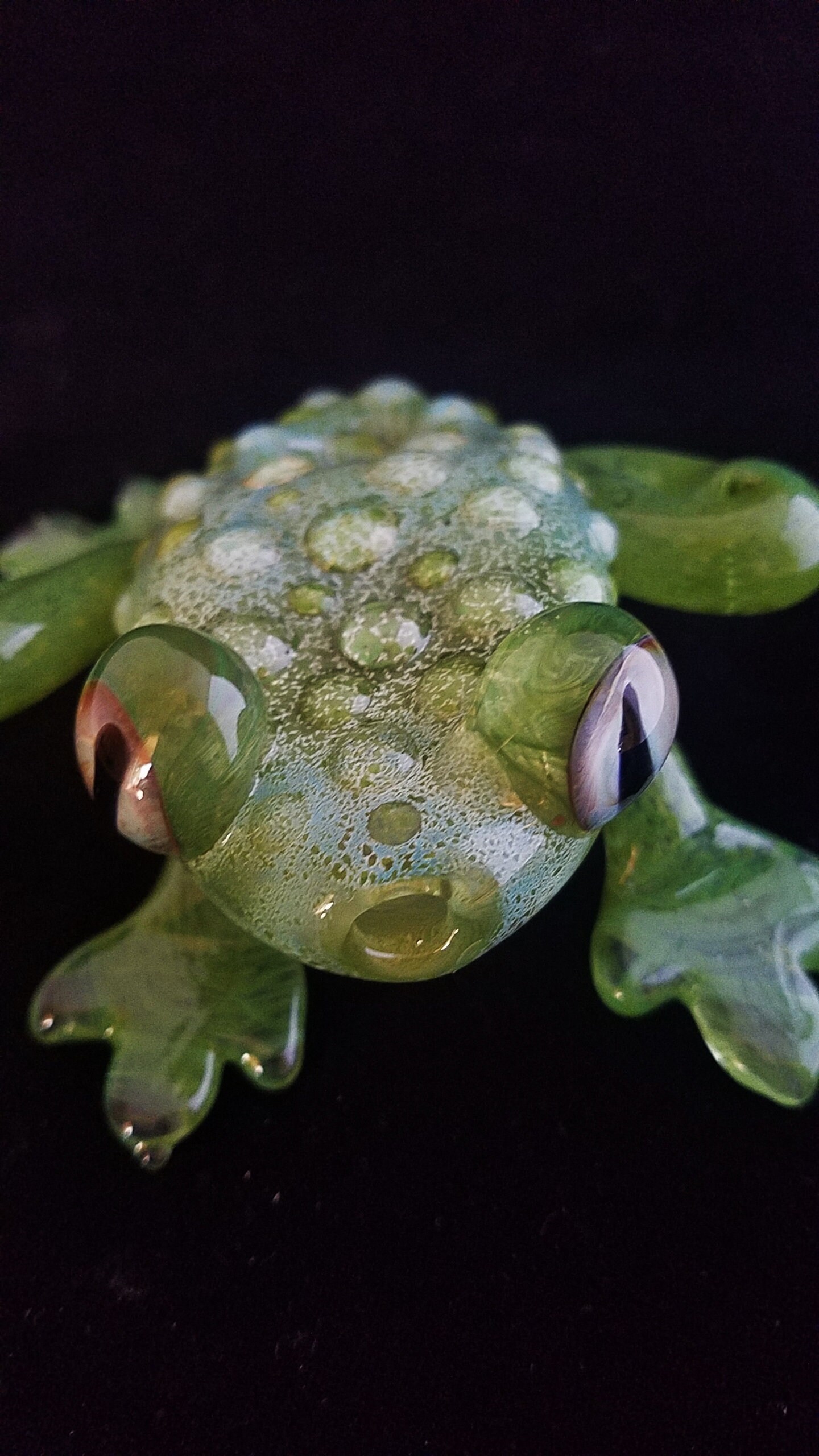 Glass Frog Pipe | UV Glow | Color Changing | Unique Functional Glass ...