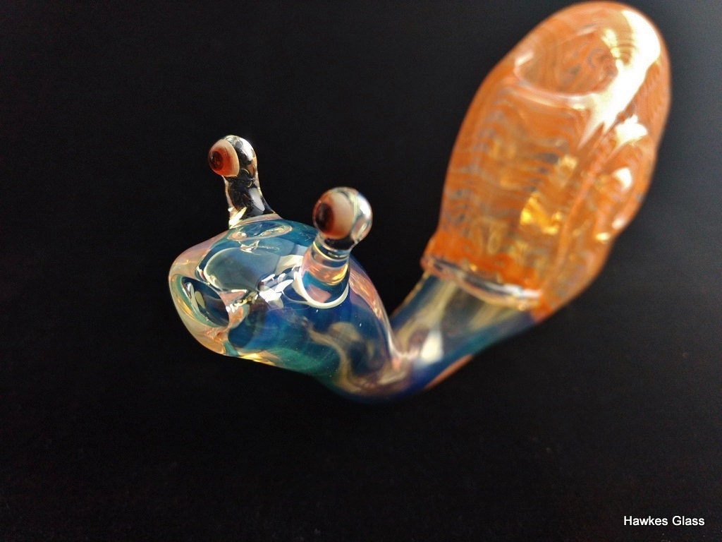 Color Changing Glass Snail Pipe Functional Glass Art Sculpted