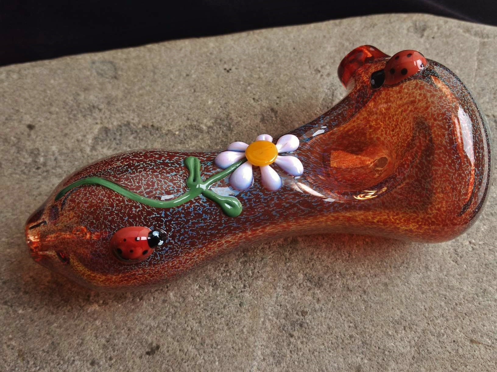 Glass Daisy and Ladybug Pipe Pretty Flower Bowl Fast & Free