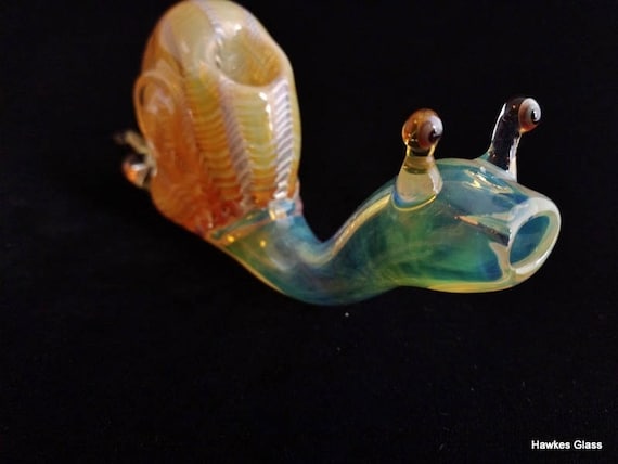 Color Changing Glass Snail Pipe | Functional Glass Art | Sculpted Animal Bowl | Golden Version | Fast Shipping