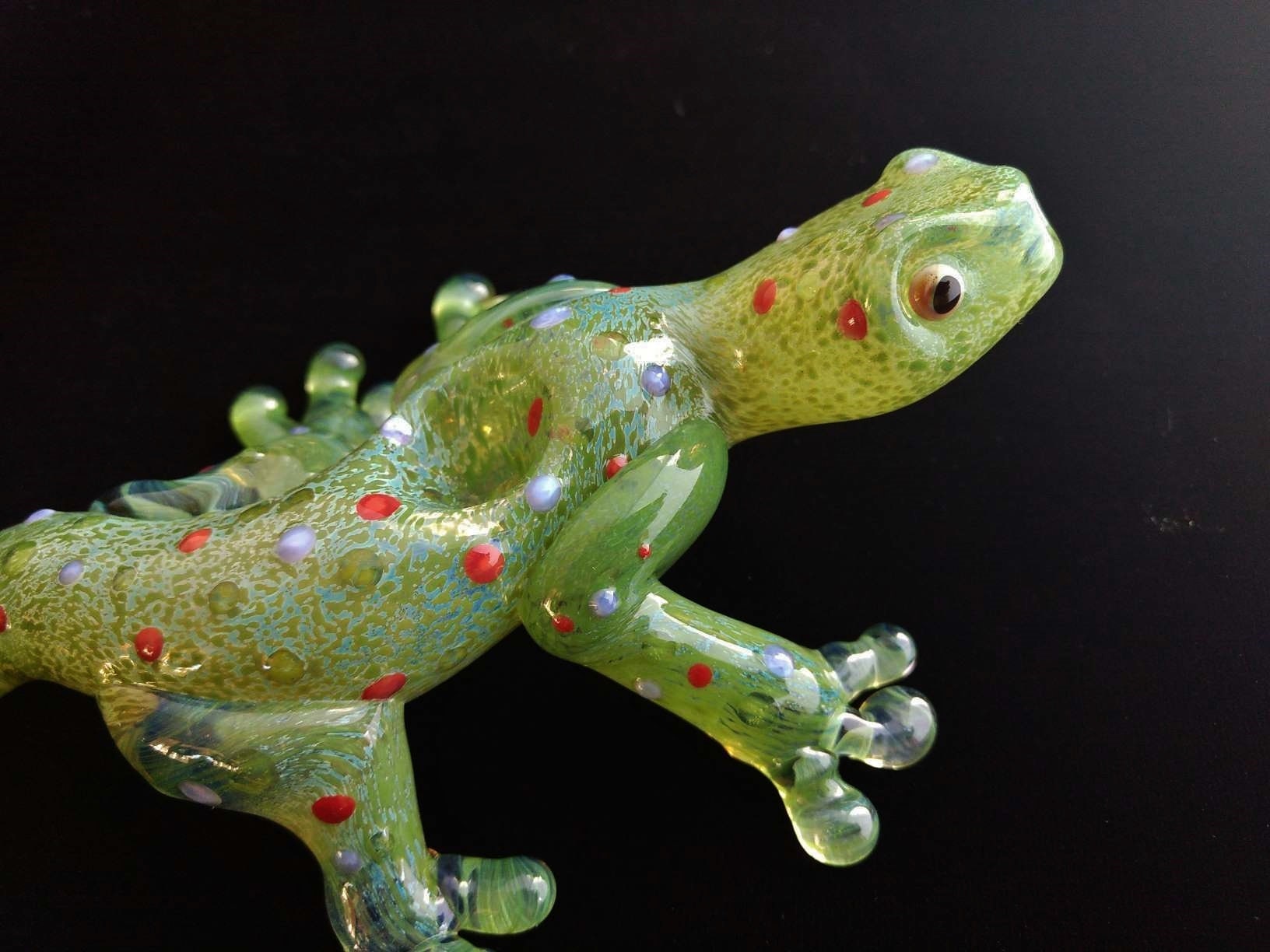 Glass Gecko Pipe UV Glow Color Changing Unique Functional Glass Art