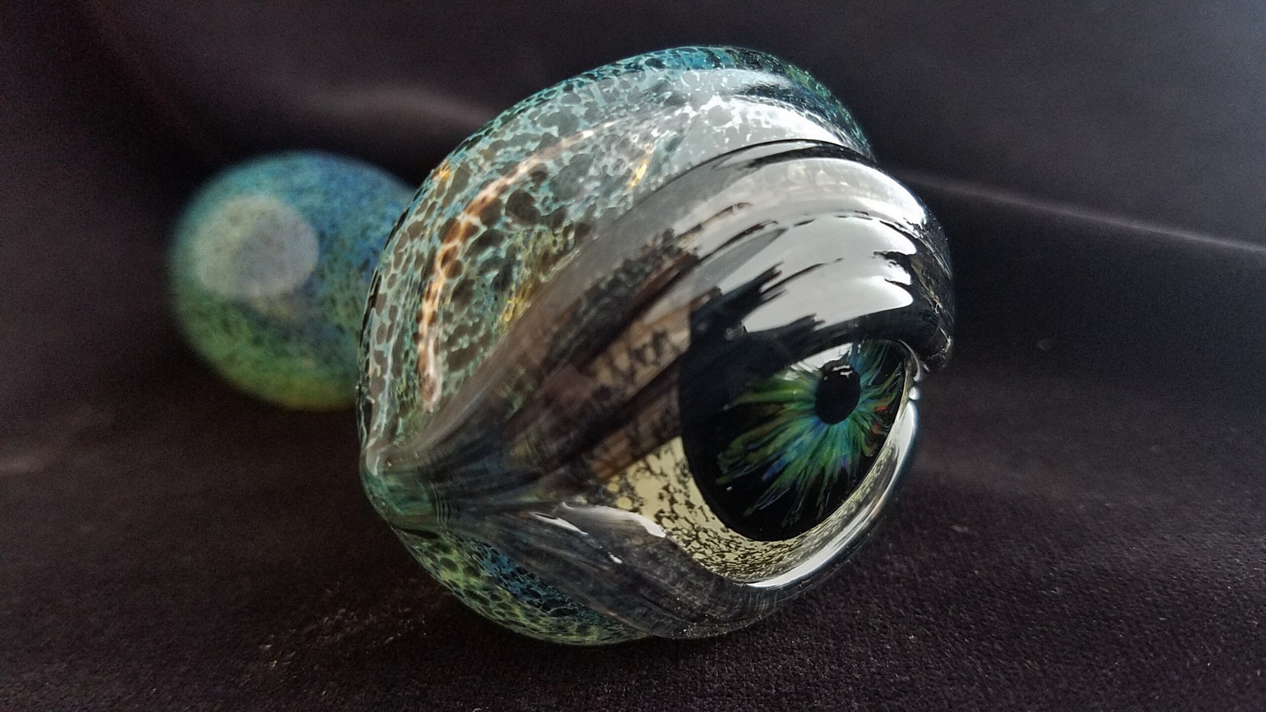 Glass Eye Pipe Unique Hand Blown Tobacco Pipe Color Changing