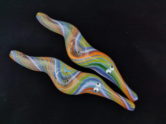 Glass Magic Worm Pipe (Rainbow Version)| Color Changing | Unique Glass Art | Fast & Free Shipping
