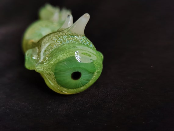 Glass Space Slug Pipe ( Detailed Eye Version ) | UV Glow | Unique Glass Art Tobacco Pipe | Color Changing