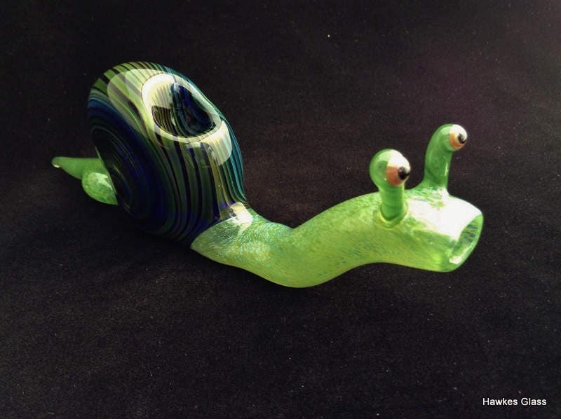 Glass Snail Pipe (Fumed Cobalt/UV)