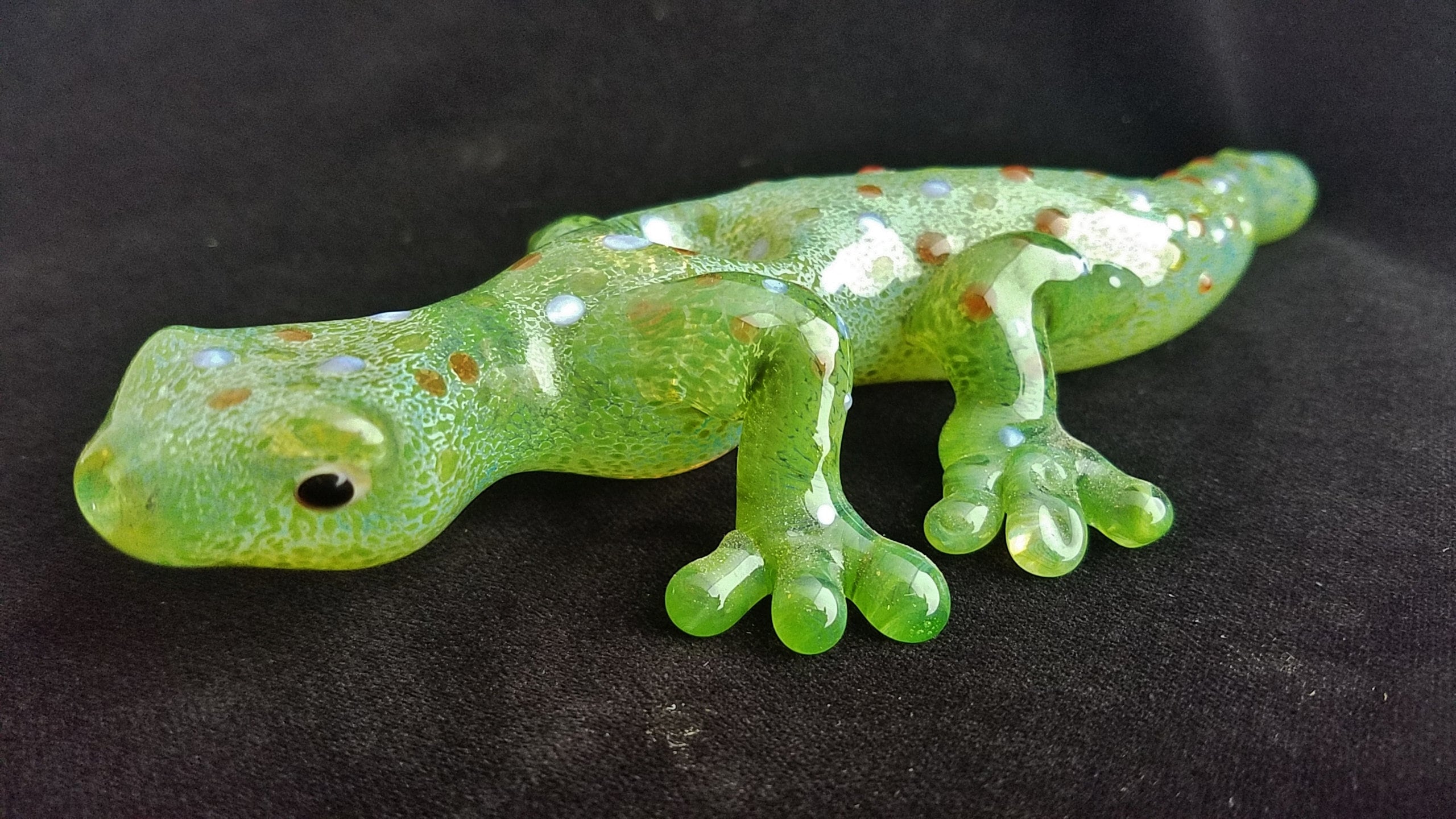 Glass Gecko Pipe UV Glow Color Changing Unique Functional Glass Art