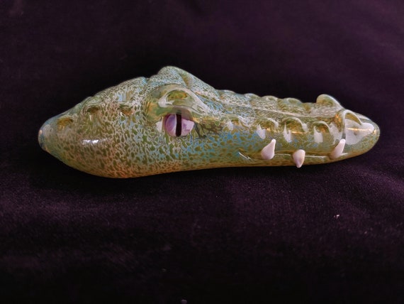 Glass Gator Head Pipe | Color Changing | Unique Glass Art | Fast Shipping