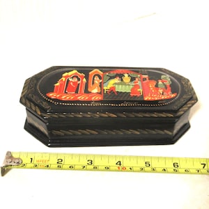 Russian Palekh Lacquer Box Hand Painted Signed Miniature