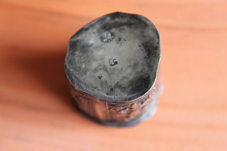 Vintage Silver Pillsnuff Box