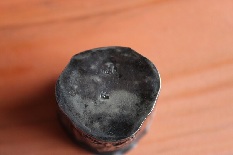 Vintage Silver Pillsnuff Box