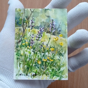 ORIGINAL mini Aquarell Wilde Blumen in Grassgrün Miniatur Landschaftsbild Sommer Bild Miniatur Landschaftskunst Wandkunst im Puppenhaus