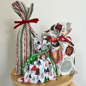 Reusable gift bag, Sustainable gift wrap, fabric gift bag, wine bag, cotton gift bag, reusable gift wrap, Holiday gift bag