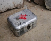 Collectible FIRST AID BOX Hungarian Vintage Medical First Aid Supplies Aluminum Tin Box Army Medicine Box, Metal, Old and Nostalgic