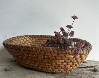 ANTIQUE Hand Woven rye grass oval Basket,Rustic Bread Basket, Coiled Rye Serving BOWL, Farmhouse Primitive Fruit Harvesting, Hungarian