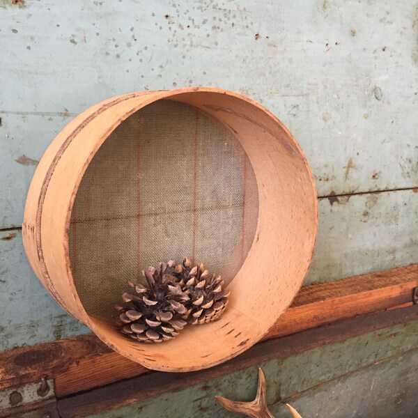 Sieve Bent WOOD Antique Flour or seed colander Baking Rustic Shabby Kitchen Restaurant Decorative Sifter Farm House BREAD Shelf Vintage Bowl