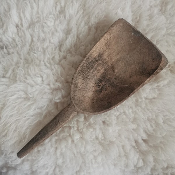 RUSTIC Antique SCOOP Paddle Beautiful Wooden Handmade Grain Spoon, Bakery, Feed, Flour Decorative Primitive Handle Vintage