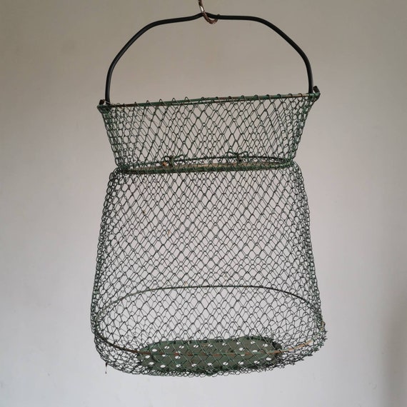 VINTAGE Woven Wire Fish Fruit Net Bag, Fisher Basket Metal Weave