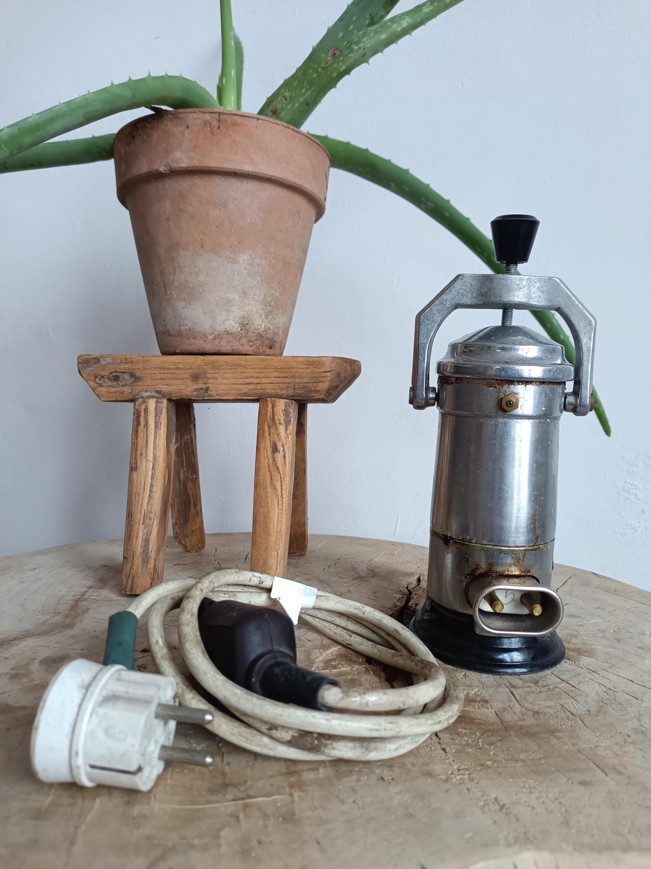 Cafetière électrique hongroise vintage, machine à expresso en