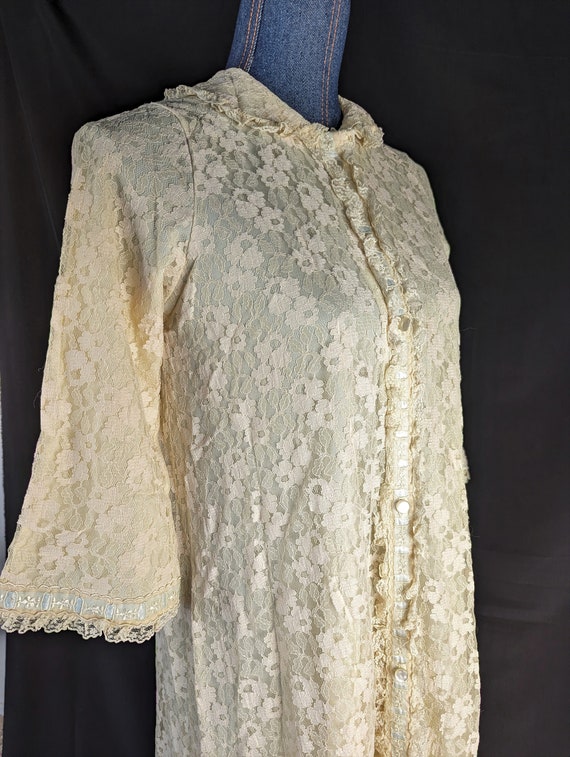 Vintage 1950s Dressing Gown Robe Sleepwear Ivory … - image 3