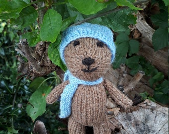 Hat and scarf set to keep your Burling Bear cosy and warm this winter