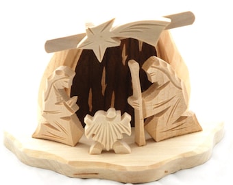 Pequeño belén / madera natural / arte popular polaco