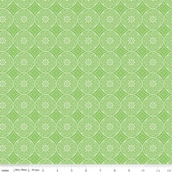 Gingham Cottage Medallion Green by Heather Petersen for Riley Blake Designs