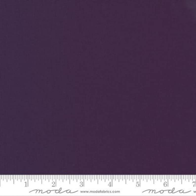 Bella Solids Prune de Moda Fabrics image 1