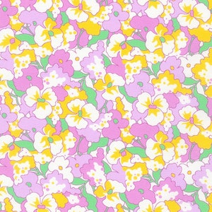 Gentle Petals Flowers Pansy by Debbie Beaves for Robert Kaufman