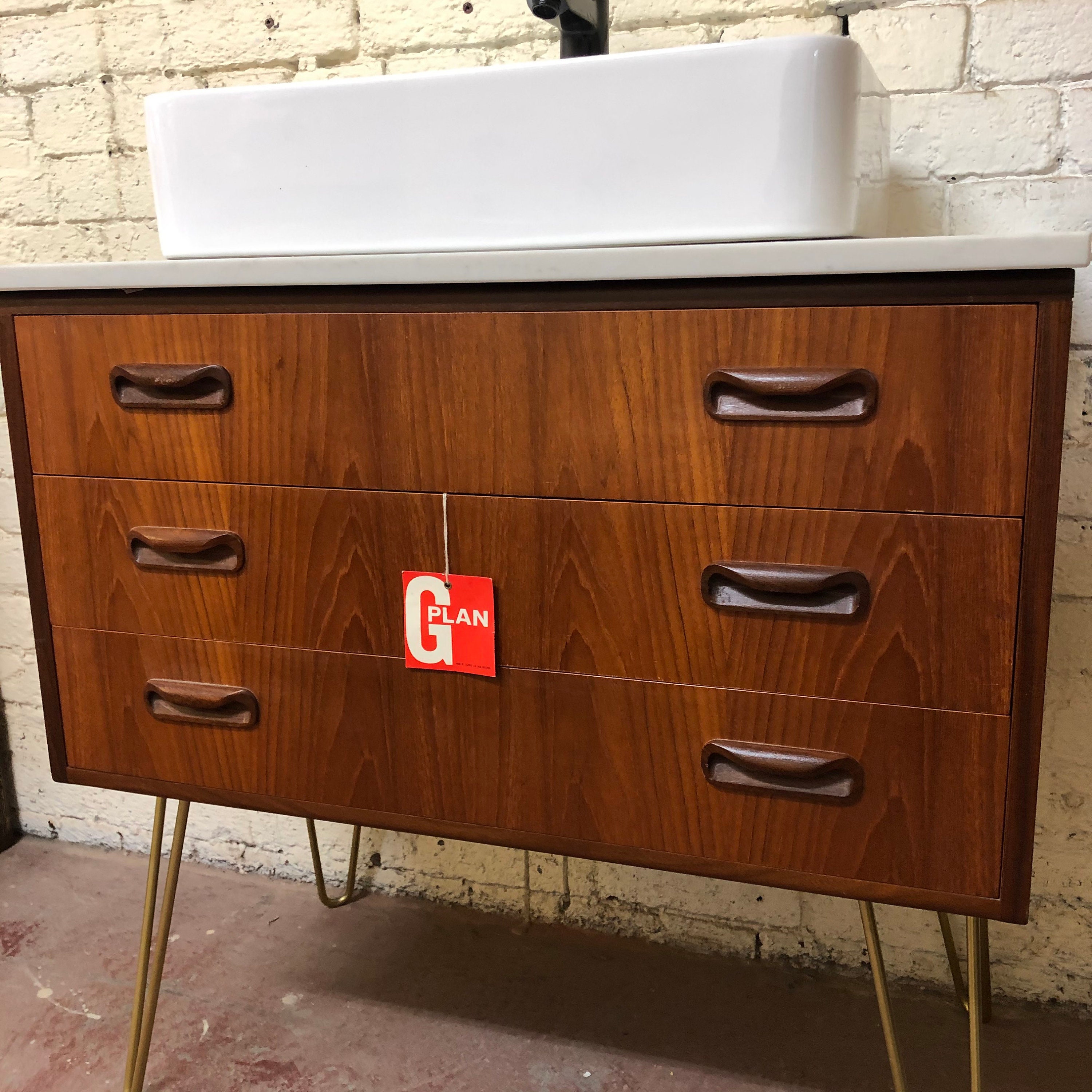 G Plan Fresco Bathroom Vanity Incl. Quartz Worktop Hair Pin Legs