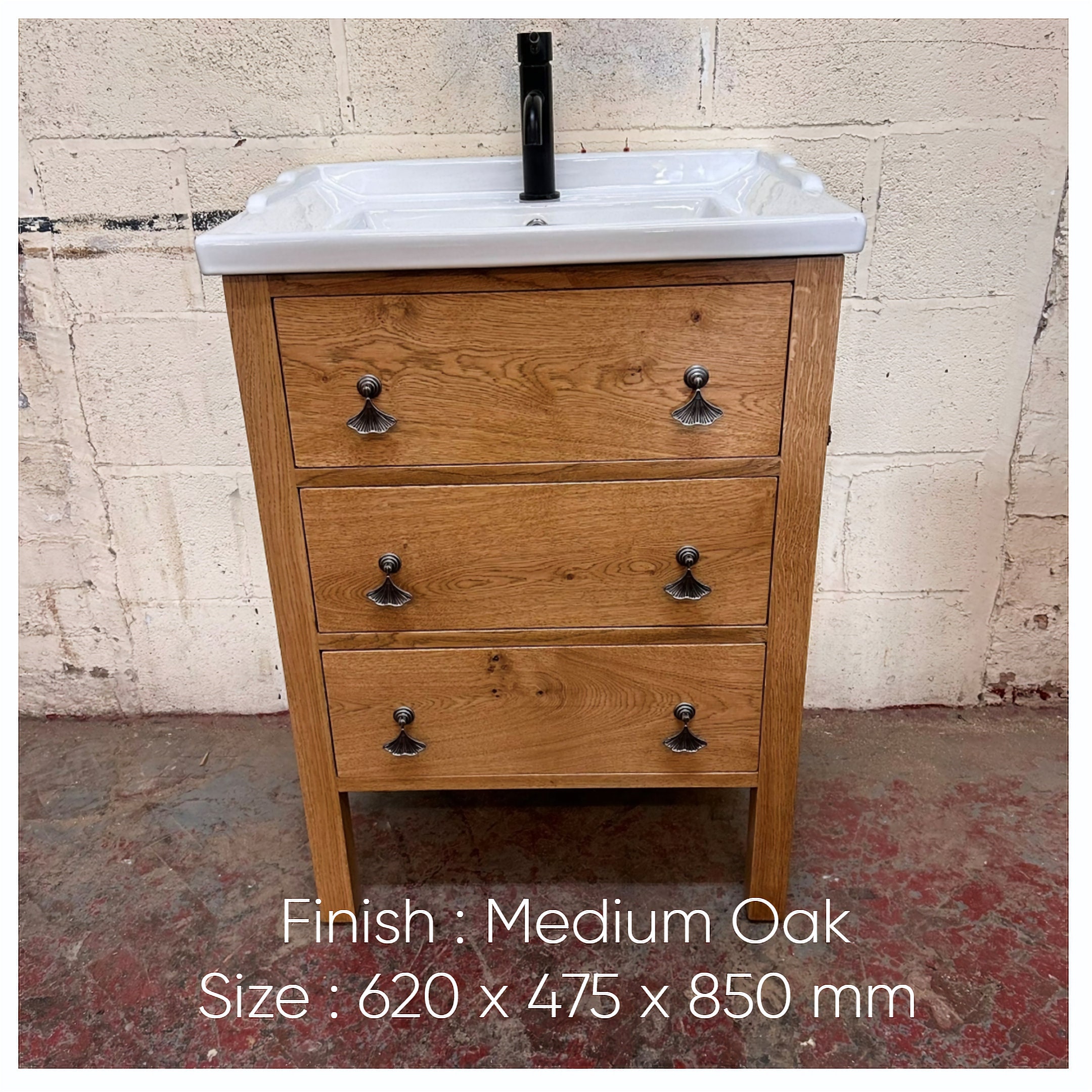 TEWKESBURY Classic Oak 3 Drawer Chest including Ceramic Traditional