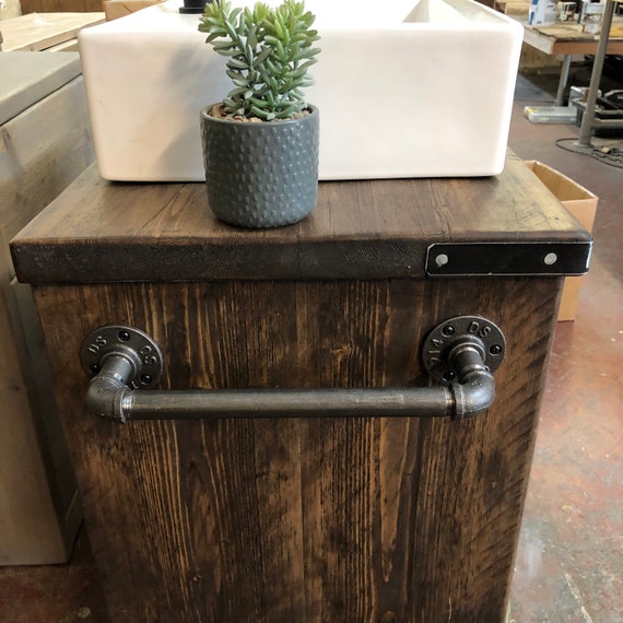 IRON | Industrial Towel rail
