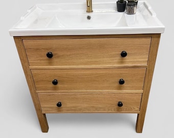 TEWKESBURY | Classic Oak 3 Drawer Chest including Ceramic Traditional Basin | Solid Oak Drawers | Solid Oak Bathroom Furniture | Solid Oak