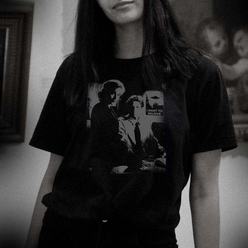 Camiseta de Expediente X: - Quiero creer, camiseta clásica de culto estampada a mano, Mulder y Scully imagen 4