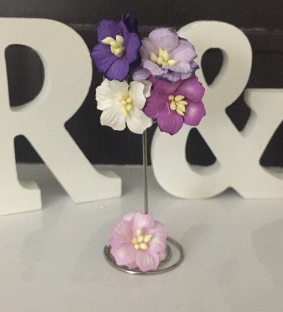 Items similar to Handmade Original flower place card holder, Photo