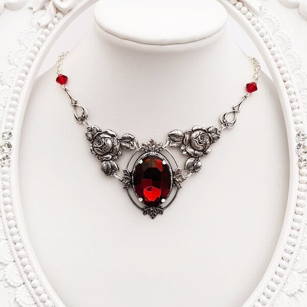 CERAMIC ROSE NECKLACE / RED