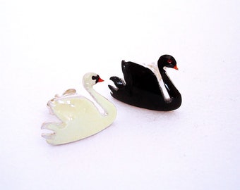 Boucles d'oreilles cygne Oiseau Boucles d'oreilles Boucles d'oreilles en argent sterling émail Boucles d'oreilles bijoux cygne Boucles d'oreilles dépareillées Cadeau Femmes Ados Bijoux Nature Bijoux