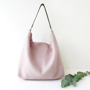 Hobo bag medium size.with leather handle. Personalize your bag choosing between 11 colors of wool and 3 colors of leather. image 5