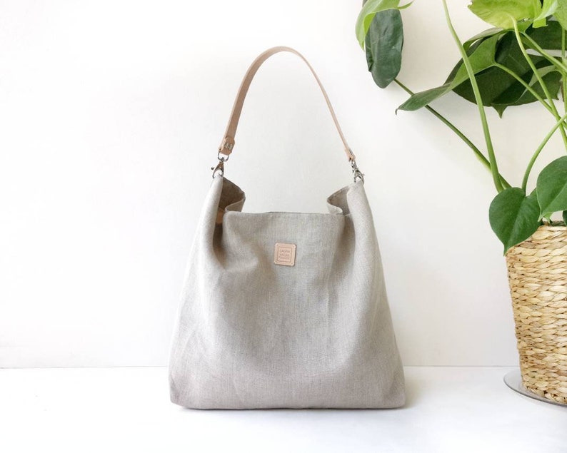 Hobo bag in raw linen with natural leather strap. Lightweight and large Shoulder purse for women. image 1