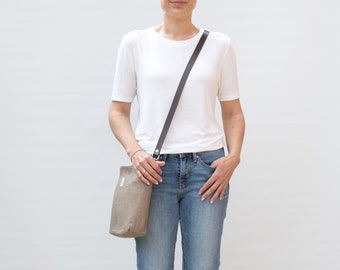 Linen Crossbody Bag with Adjustable Leather Strap, Linen Messenger Bag Zipper color olive green.