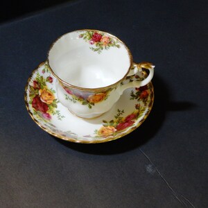 Royal Albert Old Country Roses Tea Cup and Saucer set