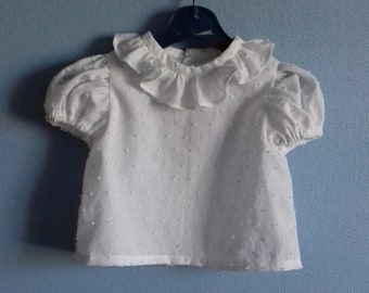 Chemise bébé T 3 mois en coton blanc plumetis